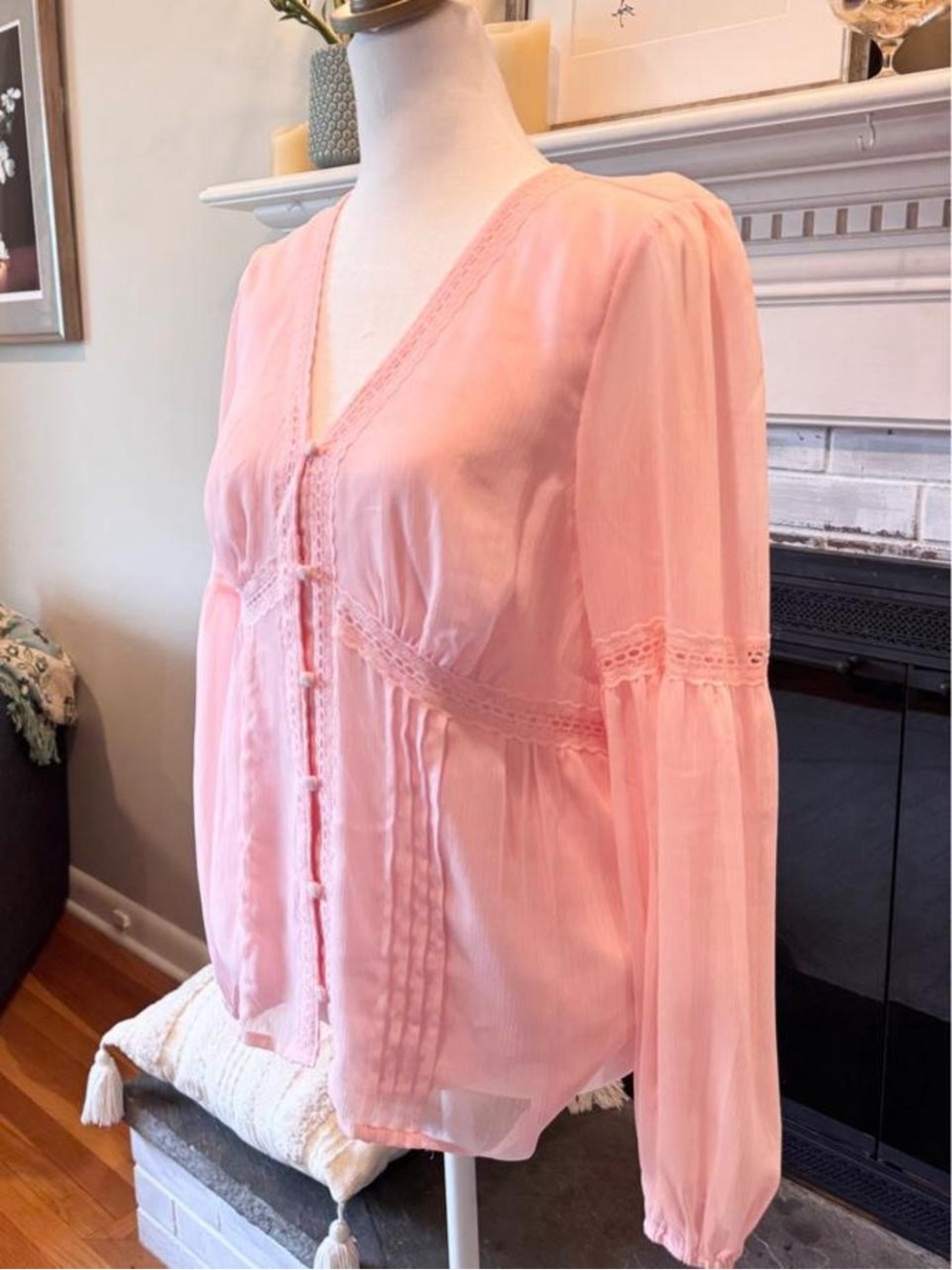 DR2 Blush Pink Lace Trim Boho Romantic Blouse Medium